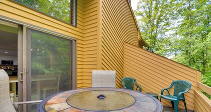Harbor Springs Condo ~ 6 Mi to Lake Michigan!