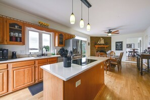 House (4 Bedrooms) | Interior