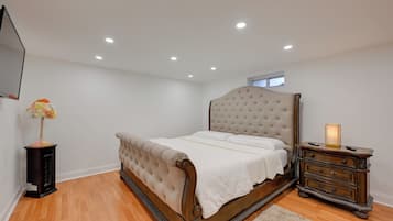 Apartment (1 Bedroom) | Interior