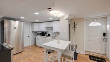 Apartment (1 Bedroom) | Interior