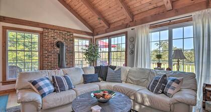 Lovettsville Cottage in Heart of Wine Country