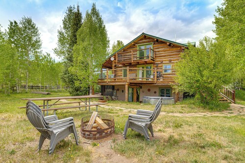 Log Home on 40-acre Crested Butte Ranch