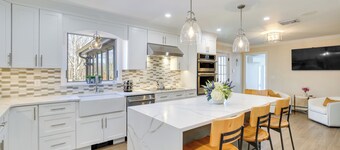 Lovely Highland Home w/ Pool & Hot Tub!