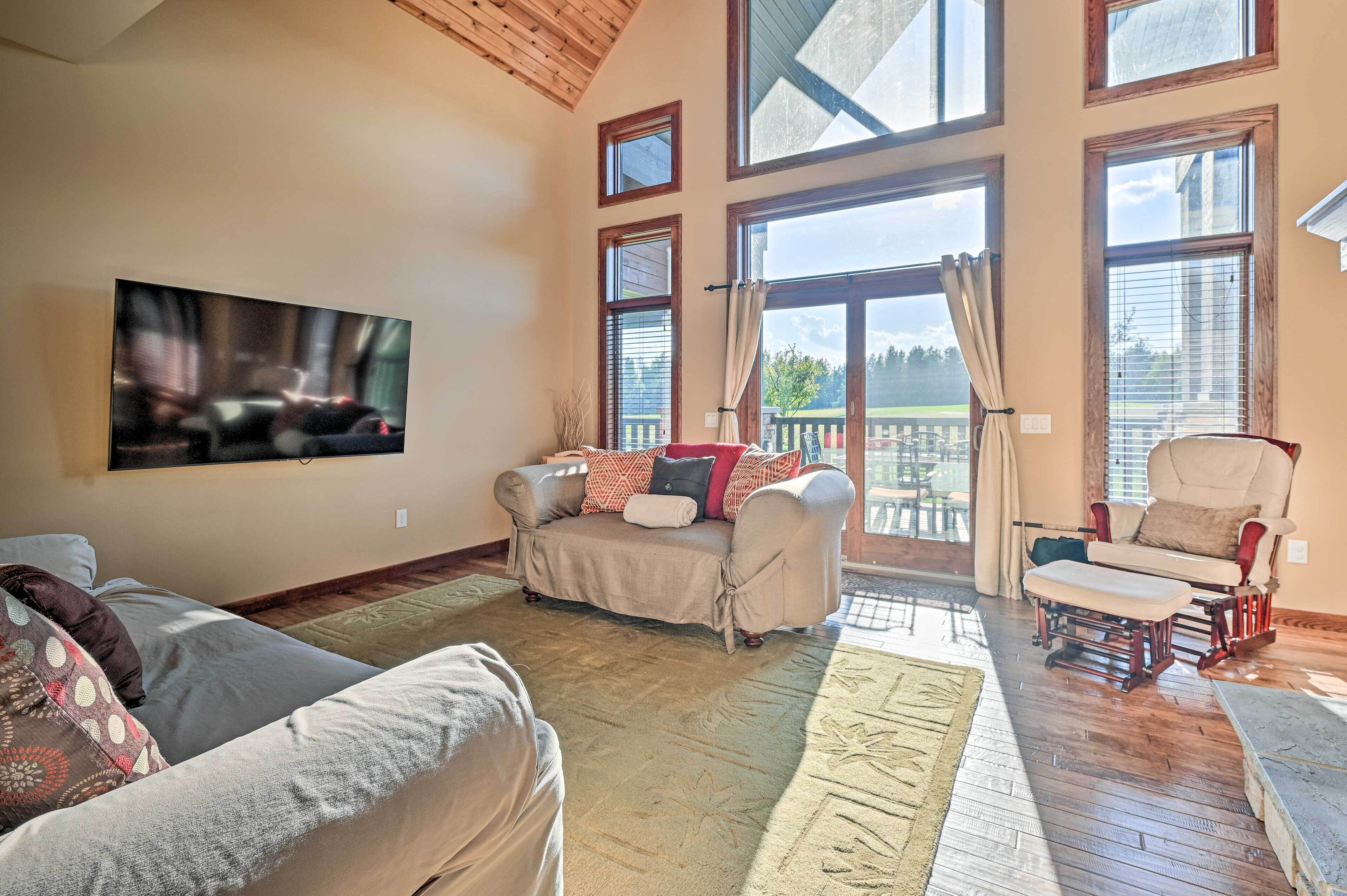 Northern Bay Resort Home - Half-mi to Lake!