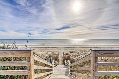 Ocean Club Condo w/ Community Pool & Hot Tub