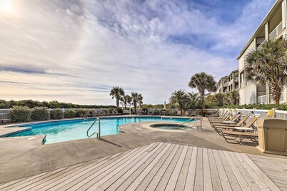 Ocean Club Condo w/ Community Pool & Hot Tub