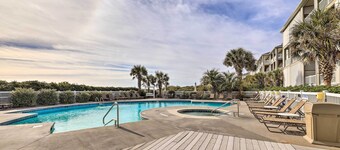 Ocean Club Condo w/ Community Pool & Hot Tub