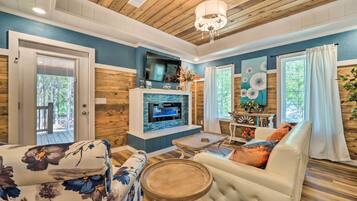 House (1 Bedroom) | Interior