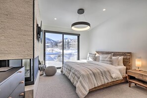 Apartment (4 Bedrooms) | Interior - Luxe Park City Townhome w/ Hot Tub: 1/2 Mi to Lift (Park City)