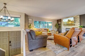 House (4 Bedrooms) | Interior - Mount Vernon Home w/ Private Hot Tub (Mount Vernon)