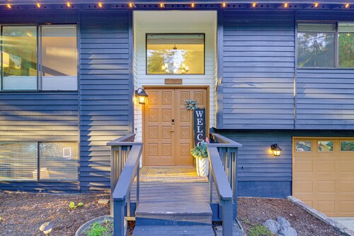 Mount Vernon Home w/ Private Hot Tub