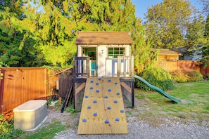 Interior - Mount Vernon Home w/ Private Hot Tub (Mount Vernon)