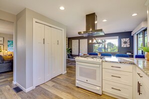 House (4 Bedrooms) | Interior - Mount Vernon Home w/ Private Hot Tub (Mount Vernon)