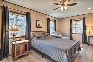 4 bedrooms, iron/ironing board, bed sheets