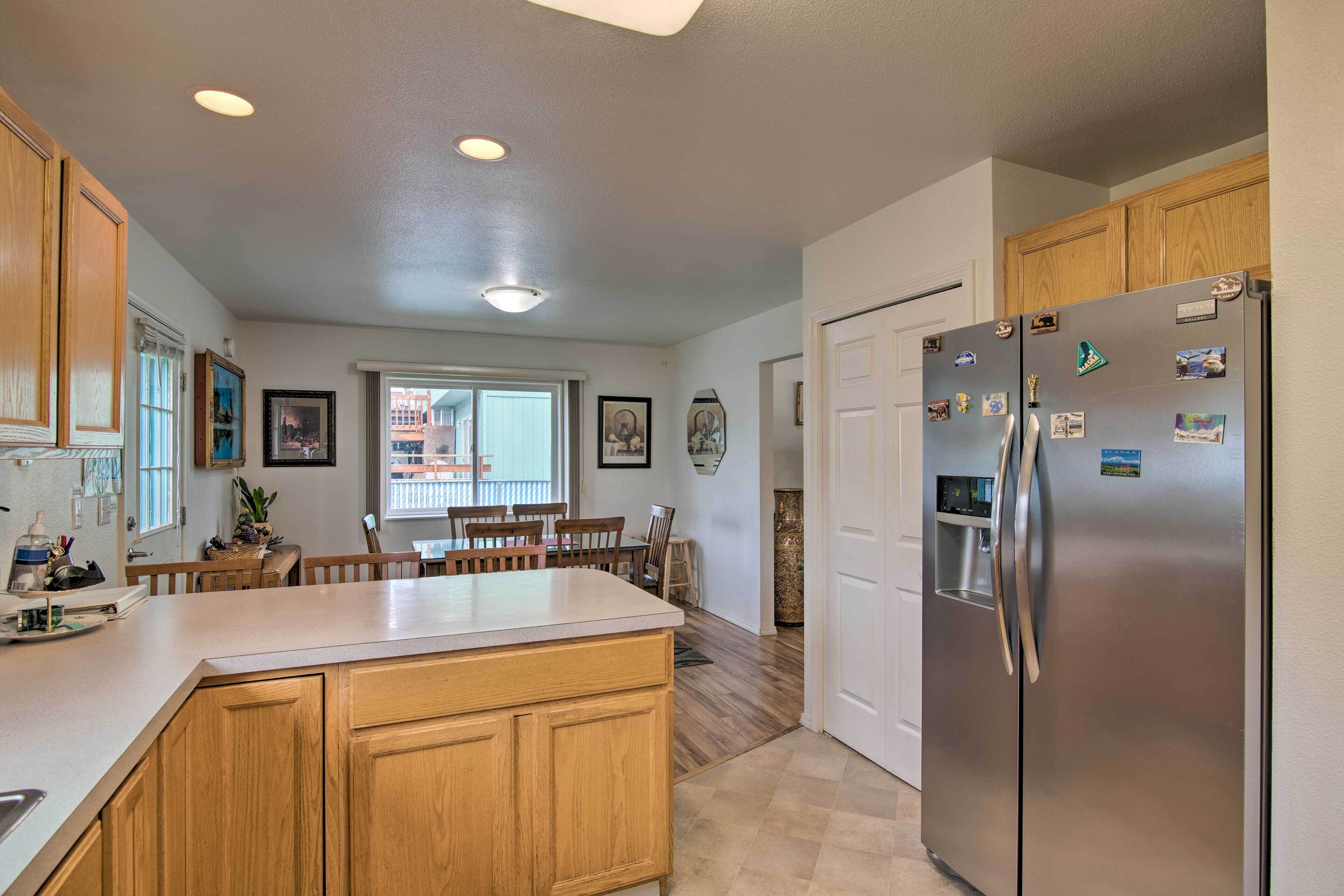 Quaint Ranch Home w/ Yard in Midtown Anchorage!