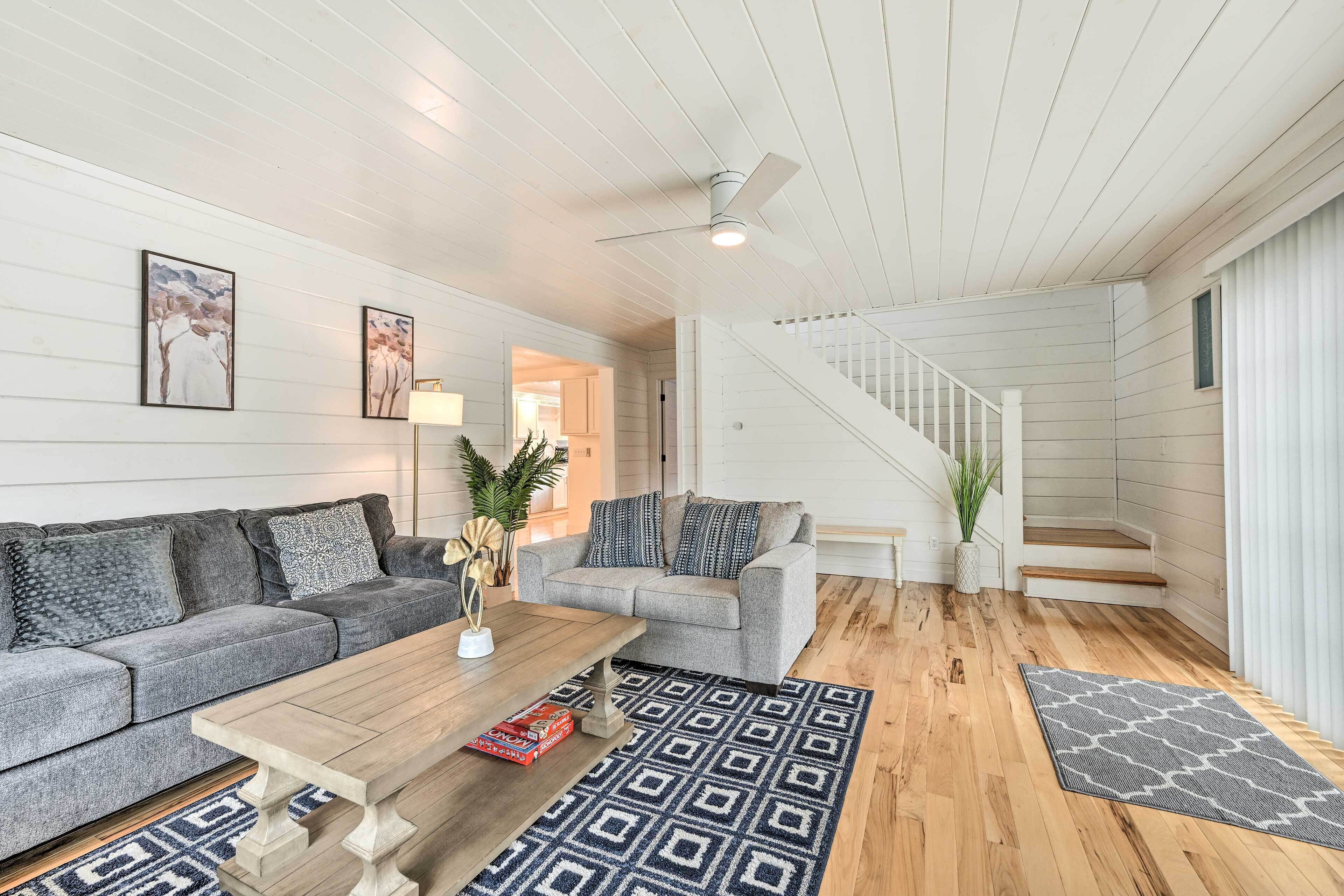 Robbinsville Home w/ Fire Pits & Large Deck!