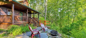 Pet-friendly Bryson City Cabin w/ Fire Pit + Deck!
