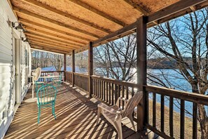 Cottage (3 Bedrooms) | Interior - Lakefront Delta Cottage w/ Views, Canoe & Dock! (Delta)