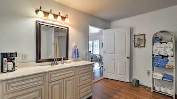 Cottage (3 Bedrooms) | Interior