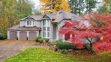 House (5 Bedrooms) | Front of property