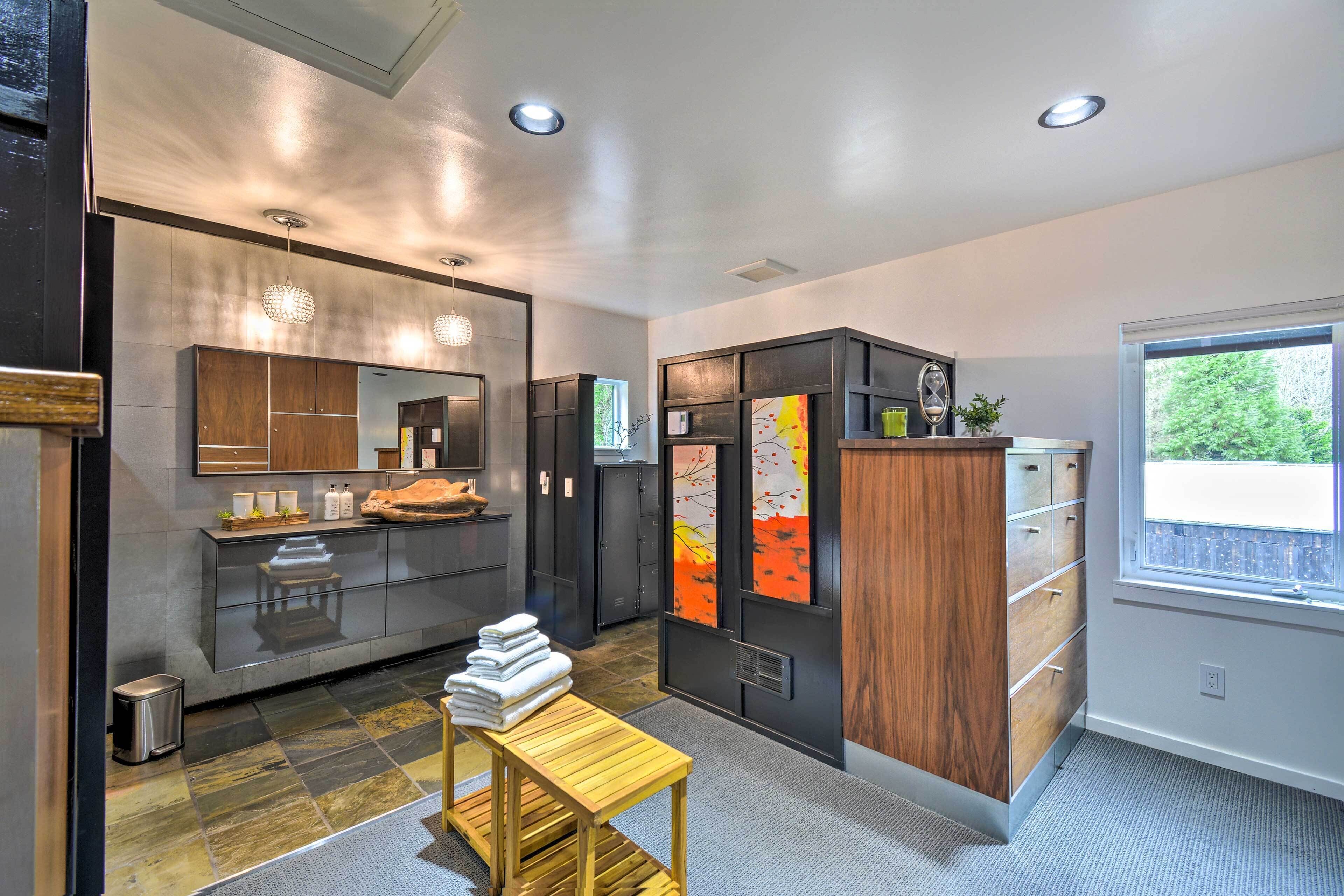 Private Indianola House w/ Patio + Fire Pit