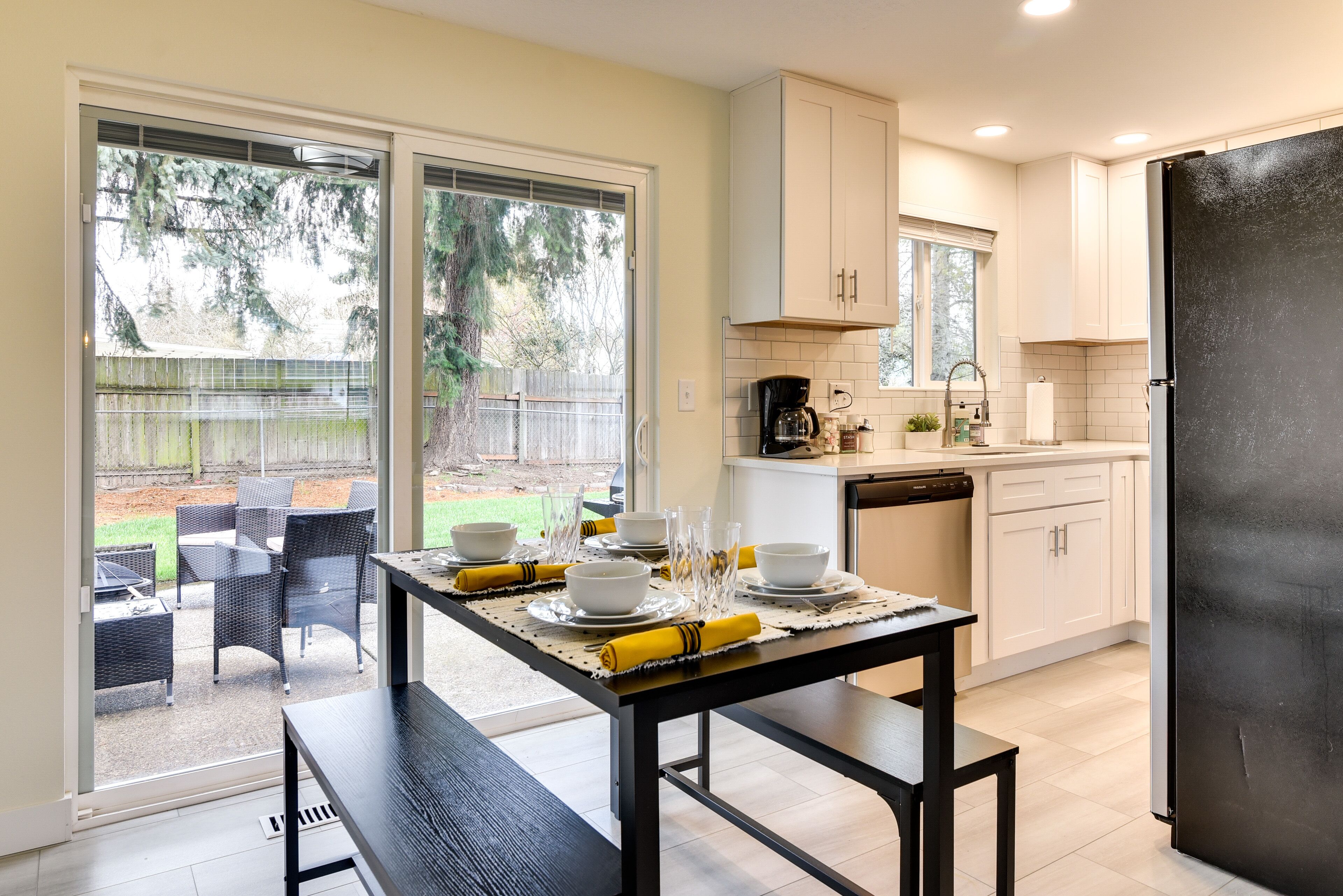 Pet-friendly Oregon Vacation Rental With Patio!