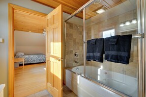 Rumah (5 Bedrooms) | Interior