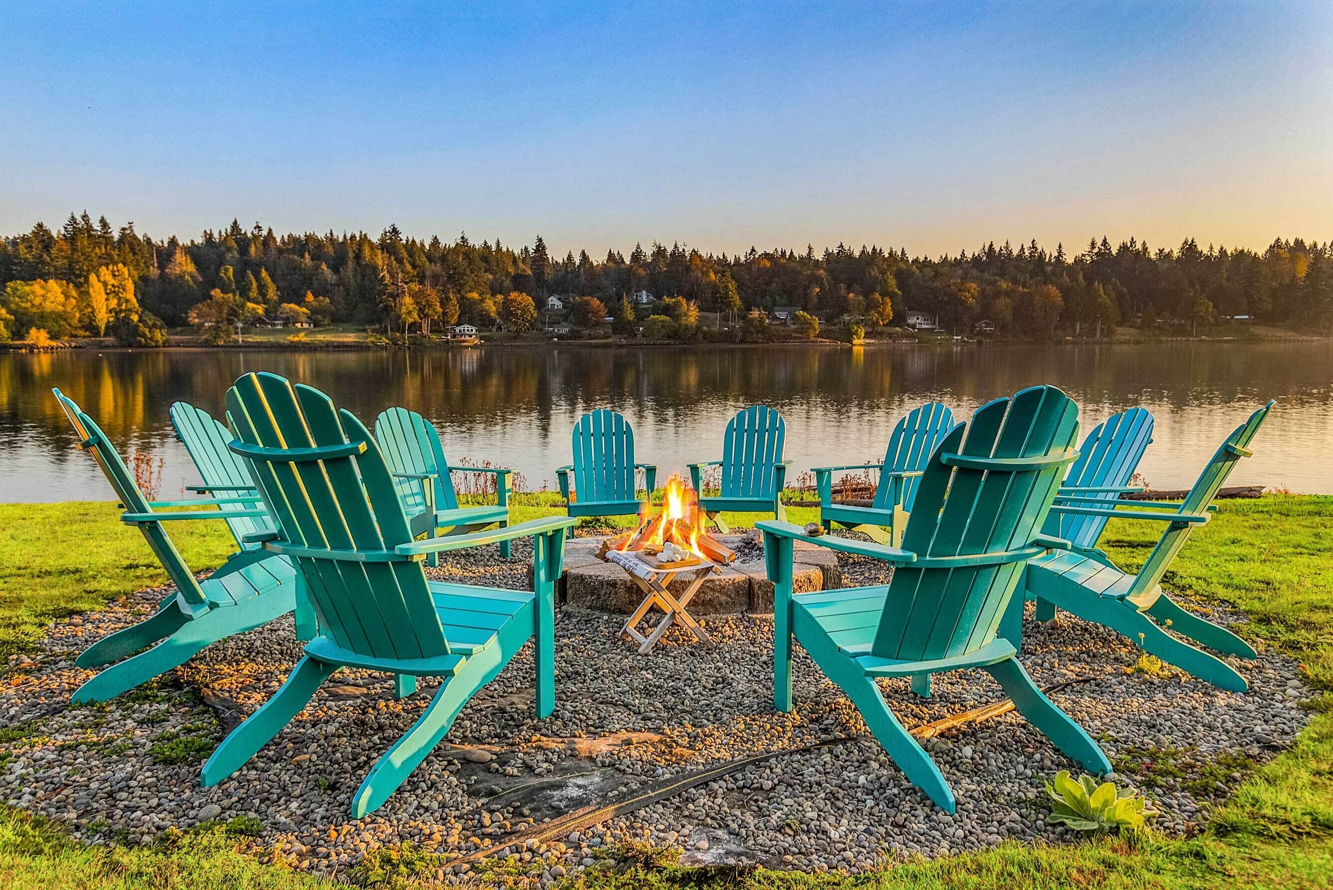 'the Hammersley' Luxury Waterfront Estate!