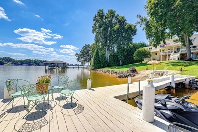 Smith Mountain Lake Retreat w/ Private Beach!