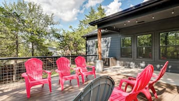 House (3 Bedrooms) | Terrace/patio