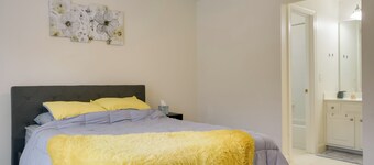 Spacious Cary Home 21 Mi to Downtown Raleigh!