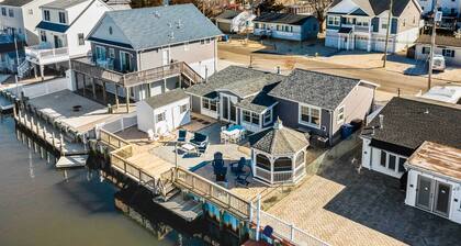 Waterfront Beach Haven West Home w/ Boat Dock