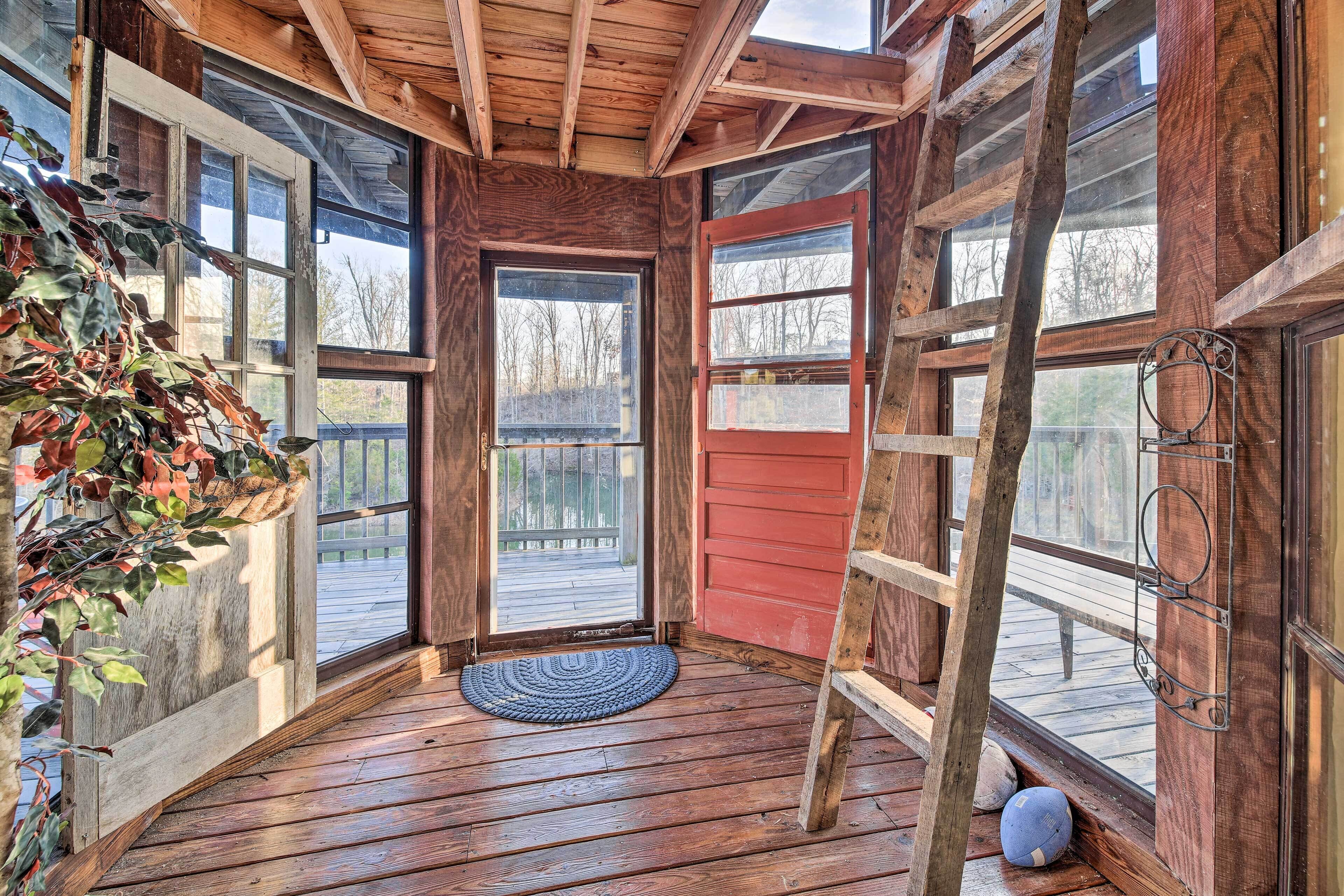 House (6 Bedrooms) | Interior