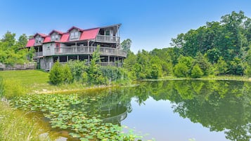 House (6 Bedrooms) | Interior