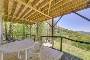 House (2 Bedrooms) | Interior - Sweeping Smoky Mountain Views: Bella Vista' Cabin (Whittier)