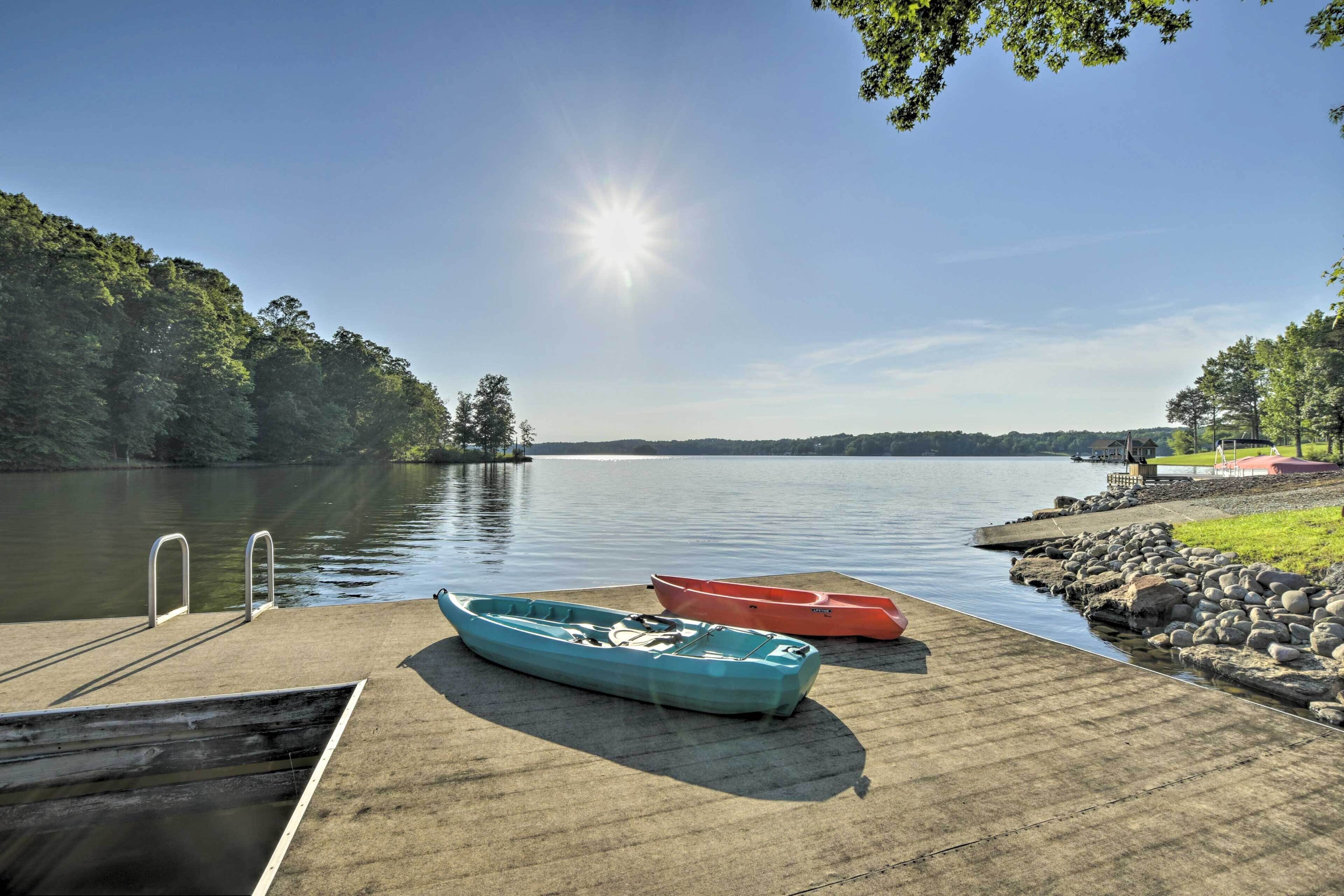 'the Hycove' Hyco Lake Getaway w/ Boat Dock!