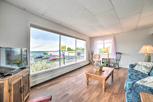 Walkable St Ignace Condo w/ Lake Huron Views