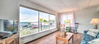 Walkable St Ignace Condo w/ Lake Huron Views