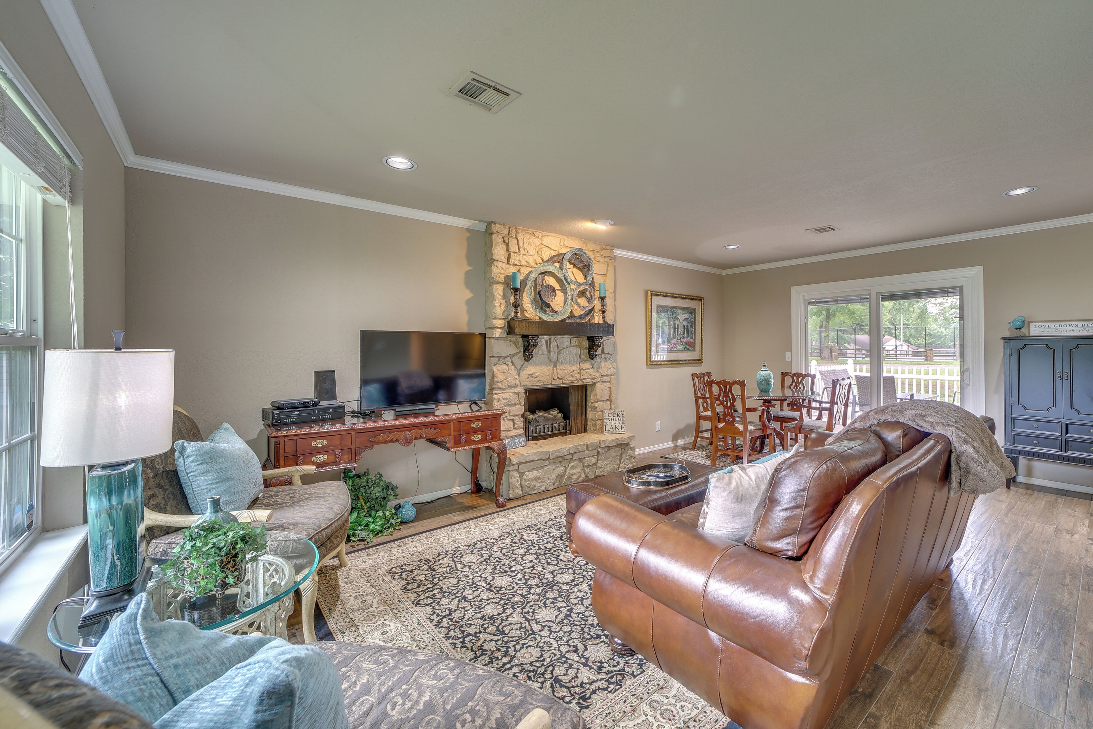 Updated Grand Lake Cottage w/ Patio & Pool Access!