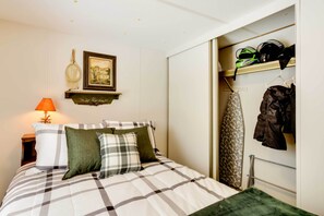 House (3 Bedrooms) | 3 bedrooms, laptop workspace, iron/ironing board, free cots/infant beds