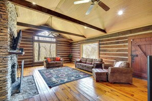 Cottage (3 Bedrooms) | Interior