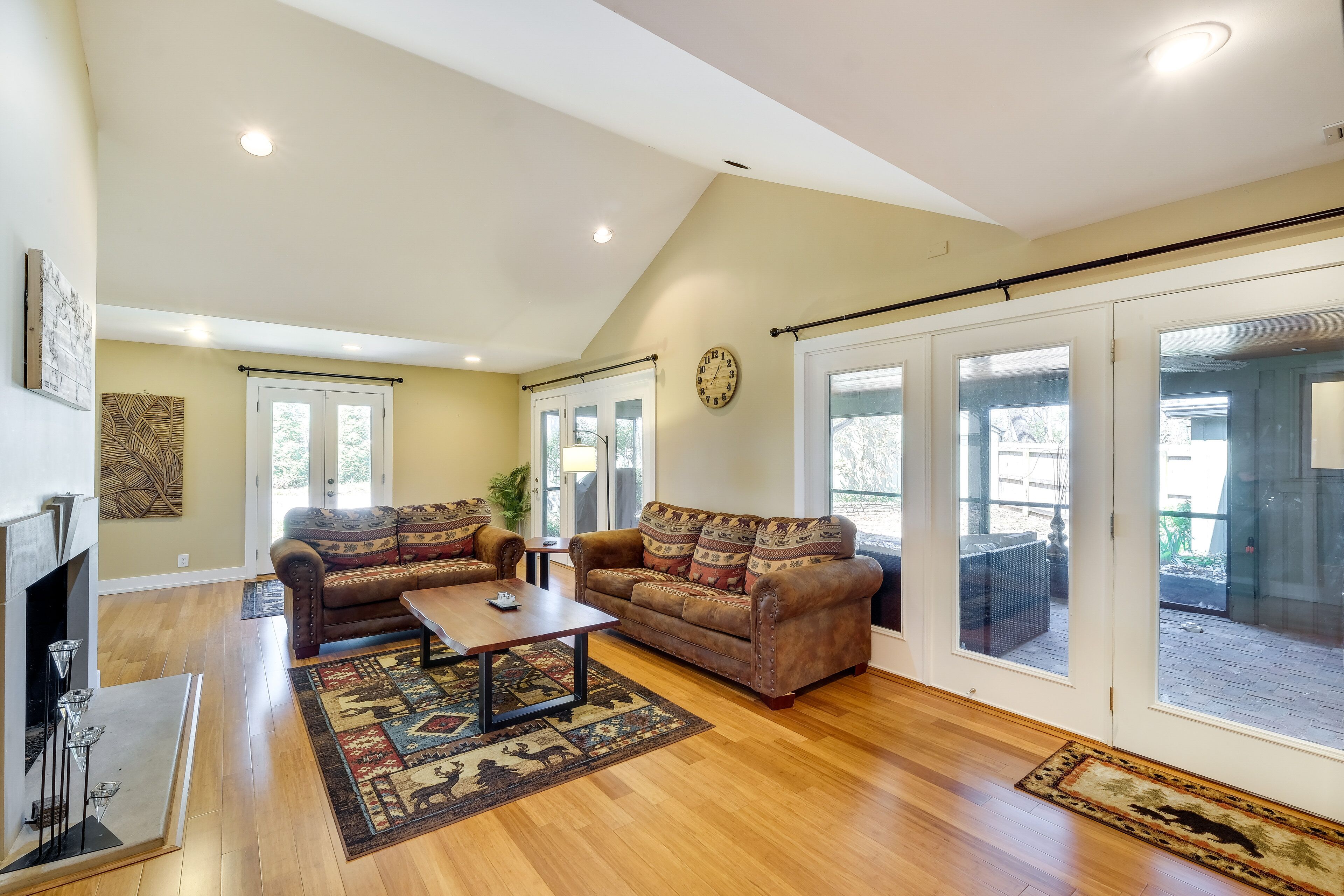 Spacious Prospect Cottage w/ Deck