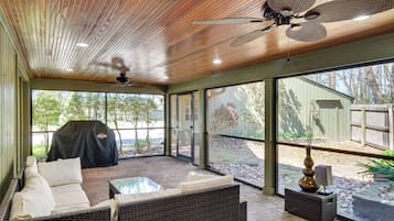 Cottage (3 Bedrooms) | Front of property