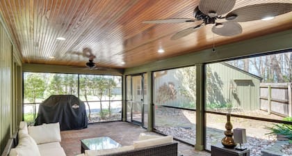 Spacious Prospect Cottage w/ Deck & Scenic Views