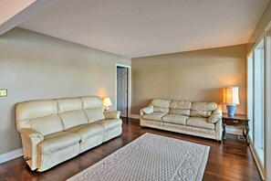 Talo (4 Bedrooms) | Sisätilat