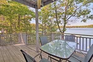 House (4 Bedrooms) | Interior - Waterfront House W/dock & Deck on Little Bear Lake (Johannesburg)