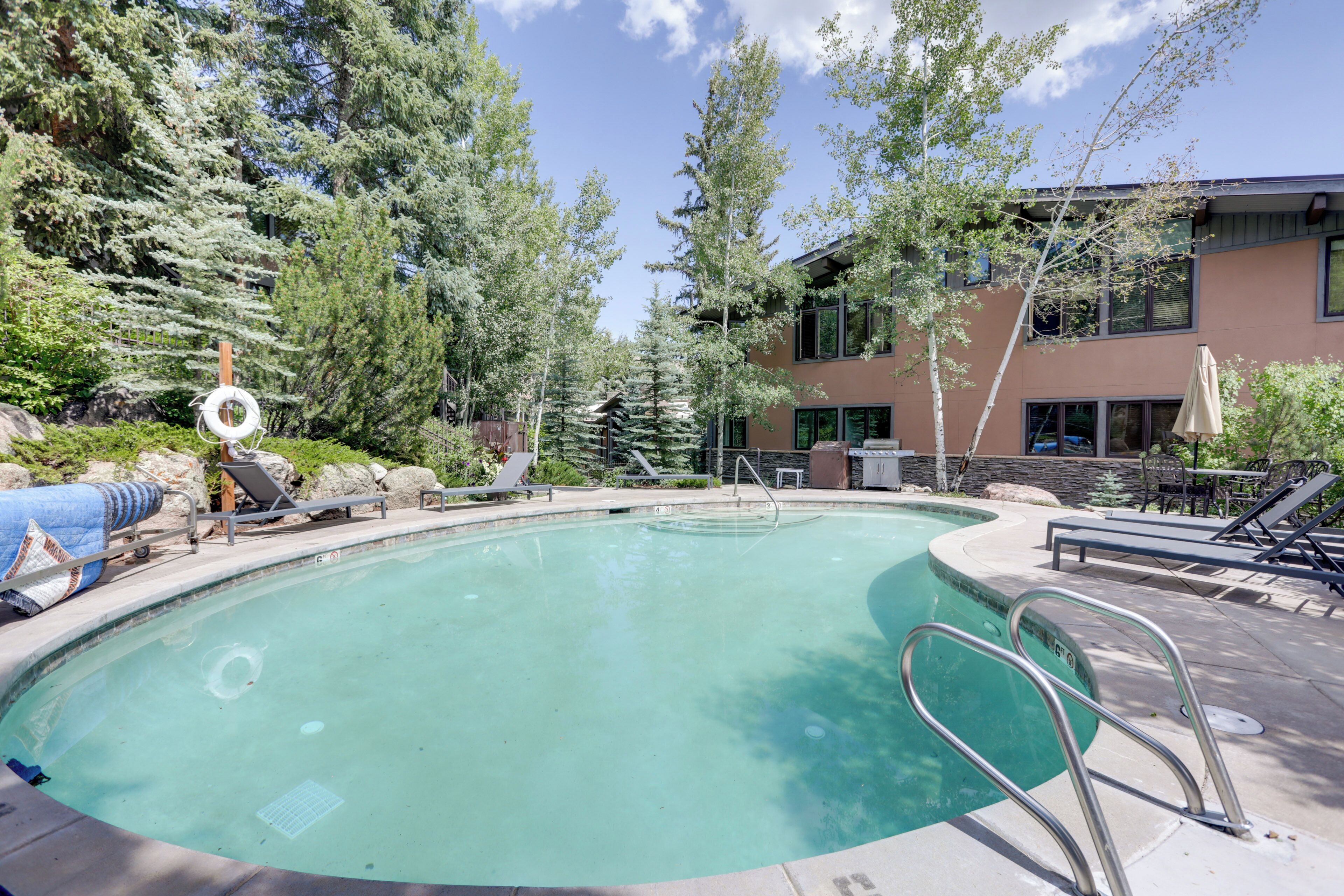 Snowmass Village Retreat Close to Slopes & Trails!
