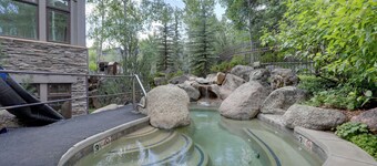 Snowmass Village Retreat Close to Slopes & Trails!