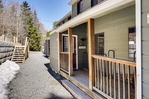 Apartment (3 Bedrooms) | Interior - Relaxing Mountain Refuge: 4 Miles to Mt Snow! (West Dover)