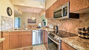 Apartment (2 Bedrooms) | Interior - Waikoloa Village Condo w/ Pool & Golf Course Views (Waikoloa)